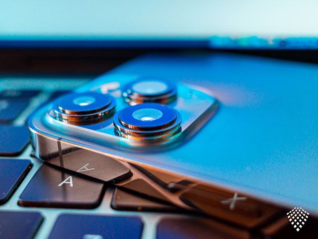 El iPhone 13 vs cámaras profesionales