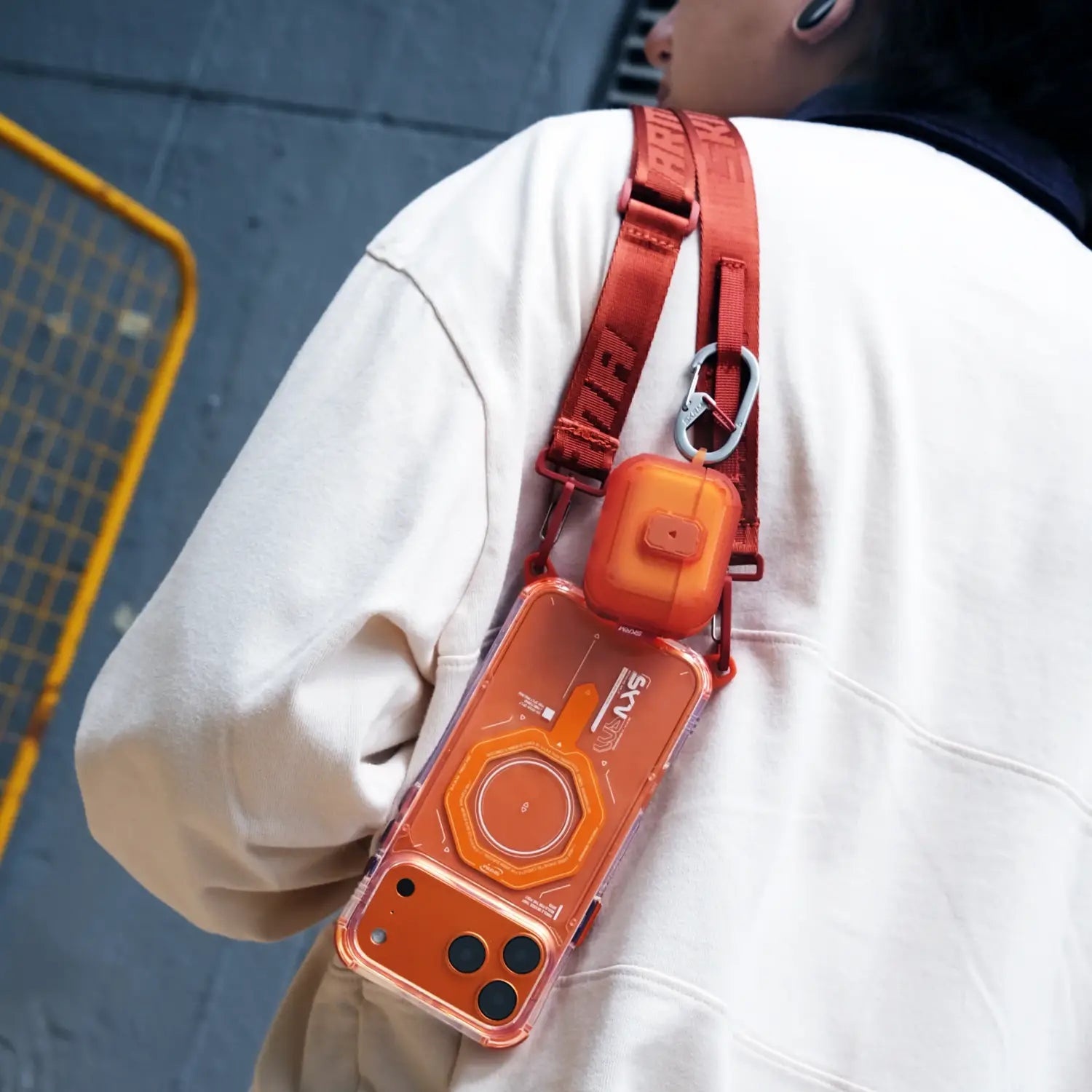 Case Skinarma MECHA LE (LOCK EDITION) - AirPods Pro 3