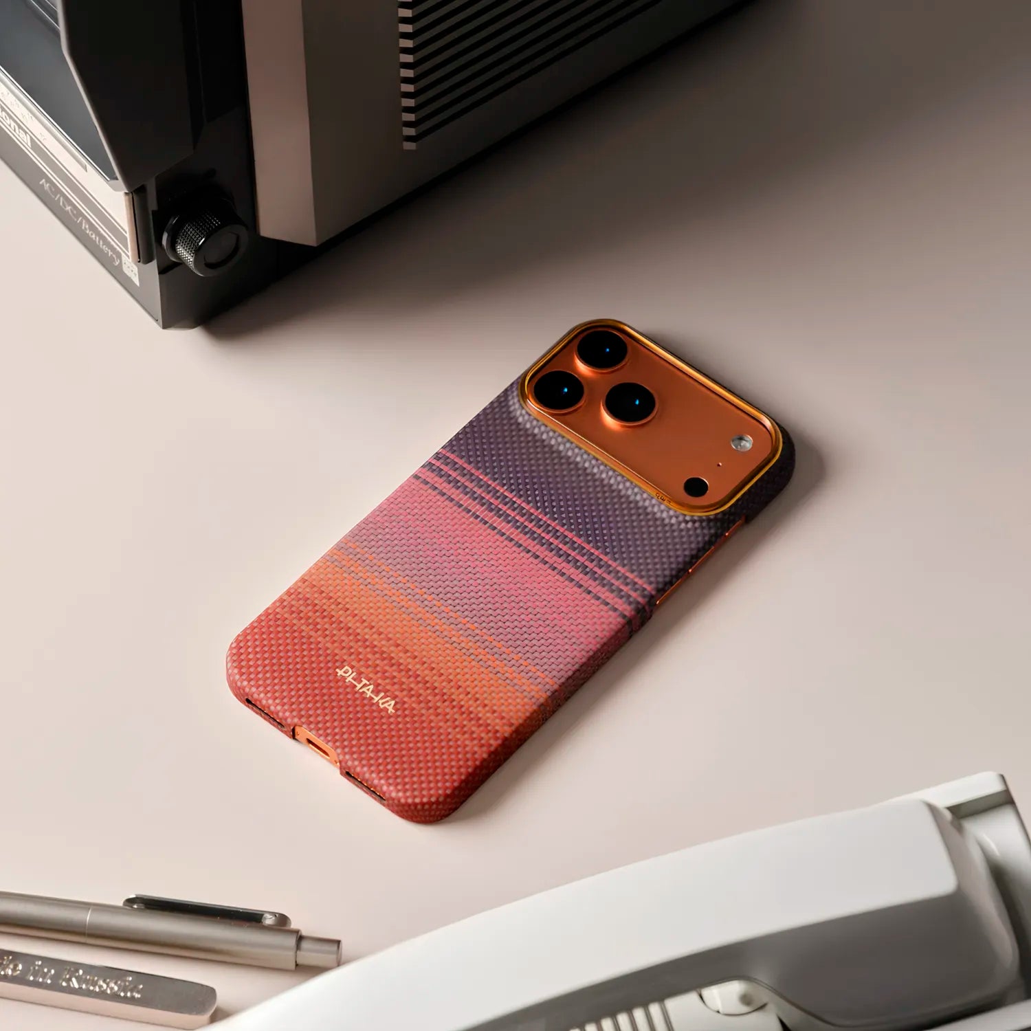 Case Pitaka Aramid Edge para iPhone 17 Pro - California Sunset 2.0 Dream 02 (PitaTap™)