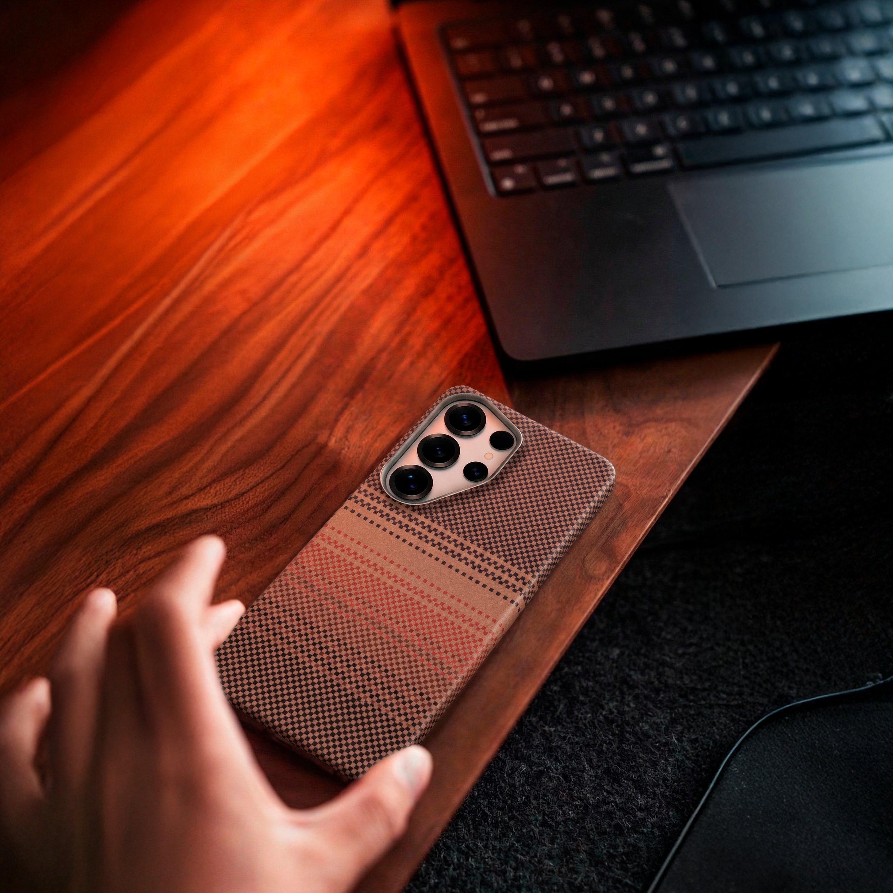 Case Ultra Delgado con Diseño Fibra de Carbono para Galaxy S25 Ultra