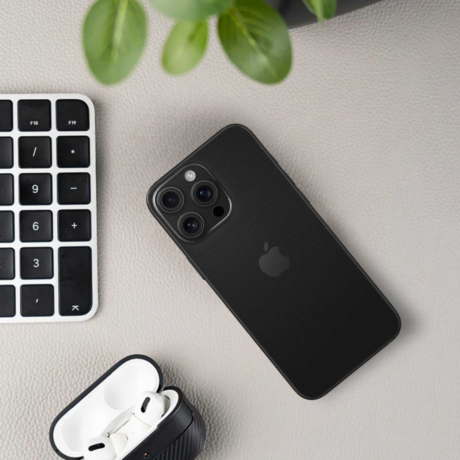 Skin Premium Matrix Mate - iPhone 16 Pro