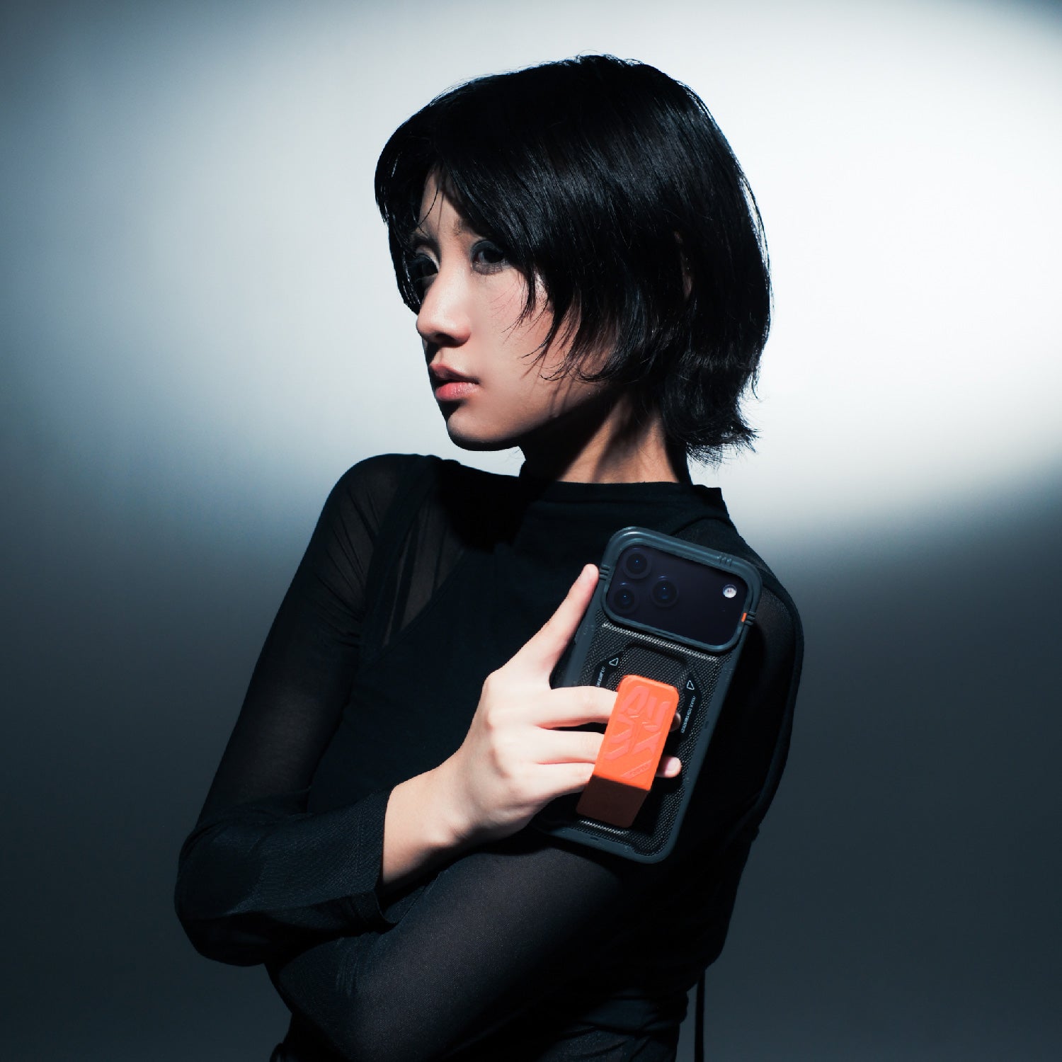 Case Skinarma Phantom - iPhone 17 Pro Max