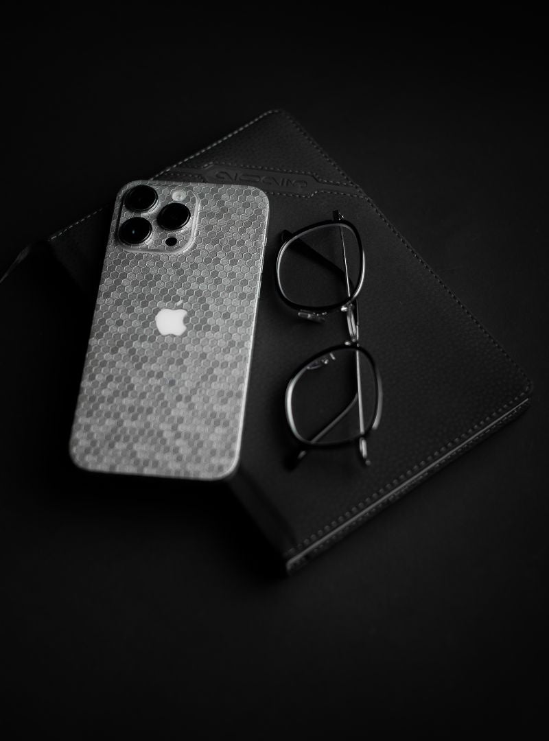 Skin Premium Titanium 3D Honeycomb para iPhone 12 Pro Max