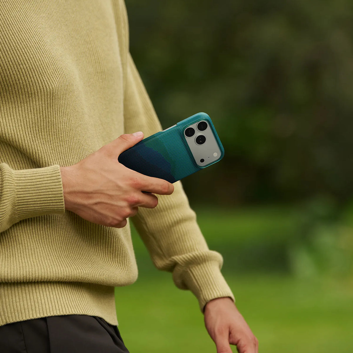 Case PITAKA Aramid Edge - iPhone 18 Pro Max · Over the Horizon 2.0 (PitaTap™)